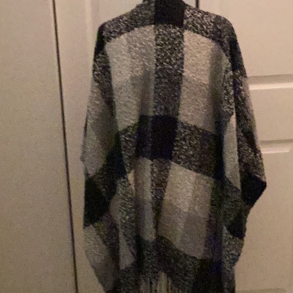 🖤NWT Just Too Warm & Soft Woolrich Wrap One Size Fits All Makes Perfect Gift 🖤 - Picture 6 of 8